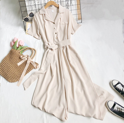 Pikad nööpide ja lühikeste varrukatega naiste kombinesoonid