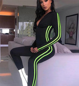 Spordi- ja vabaaja kombinesoonid luku ja ääristega