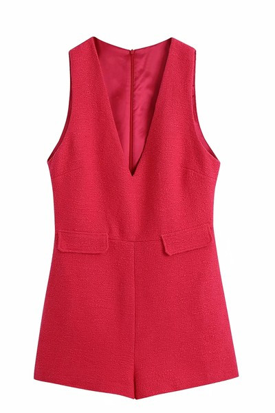 Īss moderns kombinezons ar dziļu špica kakla izgriezumu