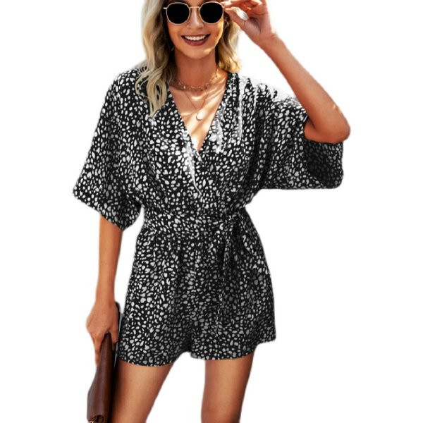 Jauns ikdienas sieviešu kombinezona modelis ar apdruku