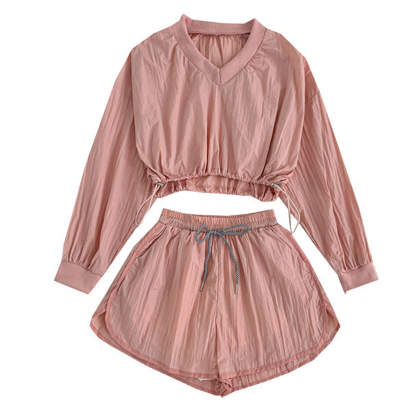 Ikdienas sieviešu divdaļīgas blūzes komplekts ar špica kakla izgriezumu un šortiem