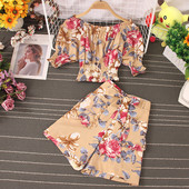 Kaasaegne kaheosaliste lillemotiividega komplekt