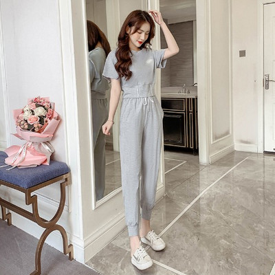 Sportlik ja vabaaja komplekt - lühike pluus ja lipsudega püksid