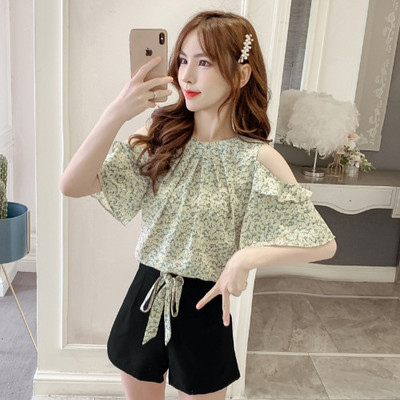 Casual komplekt - paljaste õlgadega särk ja lühikesed püksid