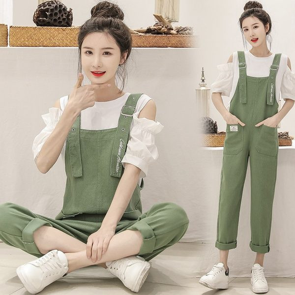 Ikdienas komplekts sievietēm - džinsa kombinezons un blūze ar atkailinātiem pleciem