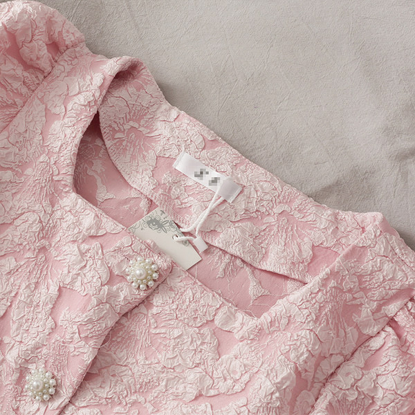 Kaasaegne naiste komplekt pitsi ja nööpidega