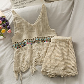 Naiste komplekt kahest osast - lühikesed püksid ja topp