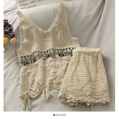 Naiste komplekt kahest osast - lühikesed püksid ja topp