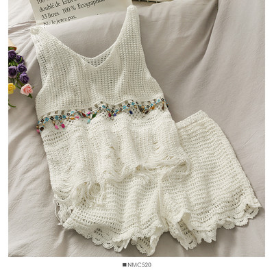 Naiste komplekt kahest osast - lühikesed püksid ja topp