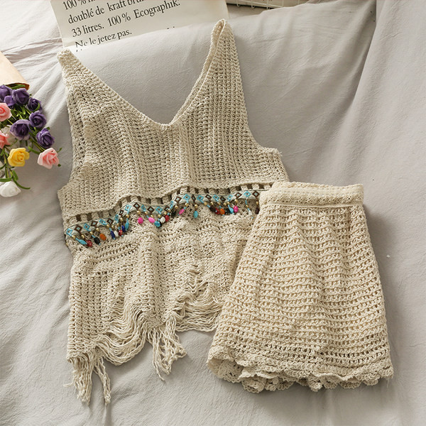 Naiste komplekt kahest osast - lühikesed püksid ja topp