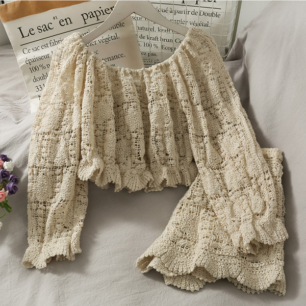 Sieviešu komplekts no divām daļām - šorti un blūze