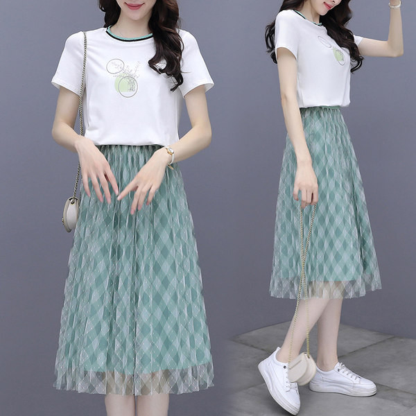 Új modell női póló szett kerek nyakkivágással és szoknyával