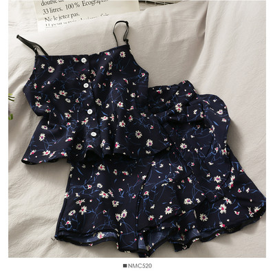 Jauna modeļa sieviešu komplekts un svārki