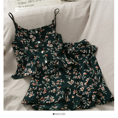 Jauna modeļa sieviešu komplekts un svārki