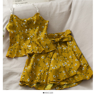 Jauna modeļa sieviešu komplekts un svārki