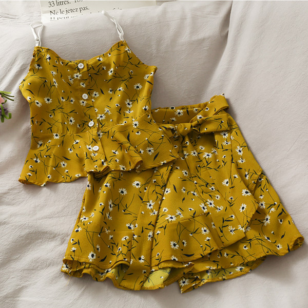 Jauna modeļa sieviešu komplekts un svārki