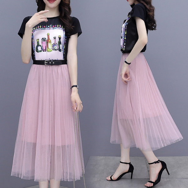 Uue mudeli naiste komplekt kaheosalisest lühikeste varrukate ja tüllseelikuga T-särgist