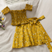 Dienas komplekts no divām daļām - blūze un svārki