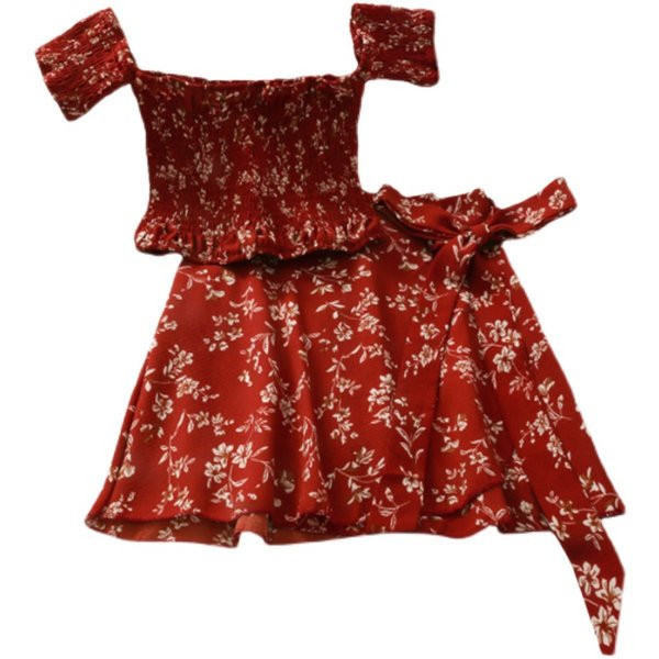 Dienas komplekts no divām daļām - blūze un svārki