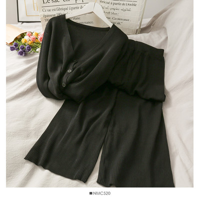 Naiste komplekt kahest osast - vest ja püksid