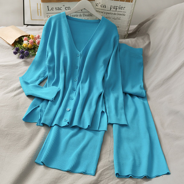 Naiste komplekt kahest osast - vest ja püksid