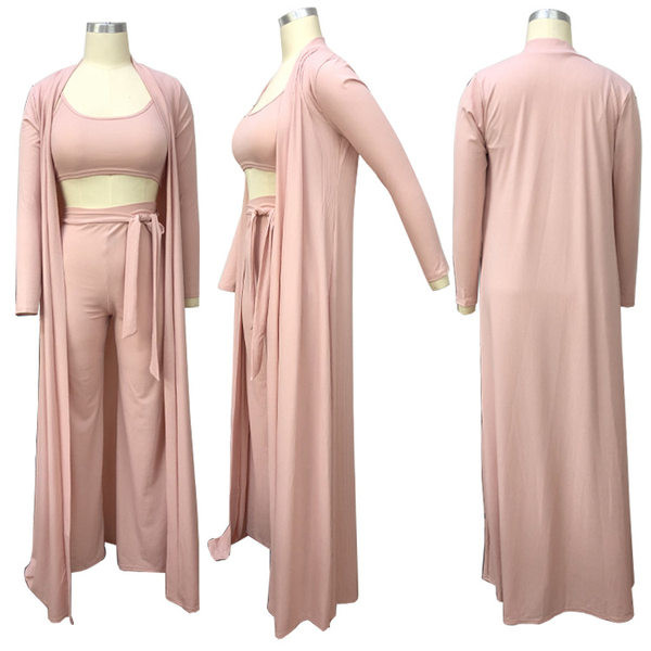 Női szett háromrészes, mellesebb hosszú mellényből és magas derekú nadrágból