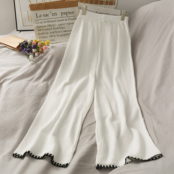 Kahest osast koosnev igapäevane komplekt - nööpide ja taskutega