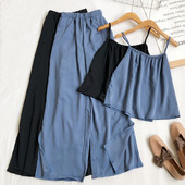 Sieviešu komplekts no divām daļām bikses un platām biksēm ar šķēlumiem kājās