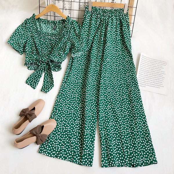 Jauna modeļa komplekts no divām daļām ar ziedu motīviem sievietēm