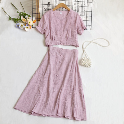 Kétrészes retro modellből álló női szett szoknyával és rövid felsővel