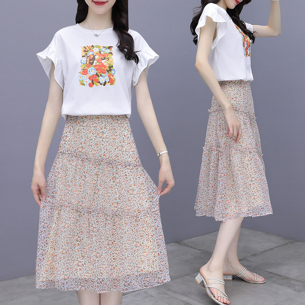 Alkalmi női blúz szett rátéttel és virágmintás szoknya