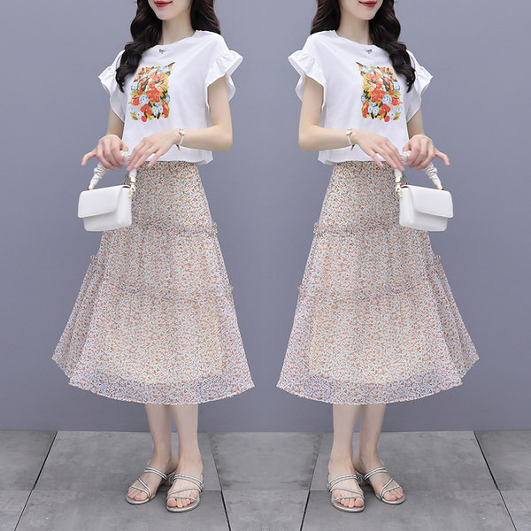 Alkalmi női blúz szett rátéttel és virágmintás szoknya