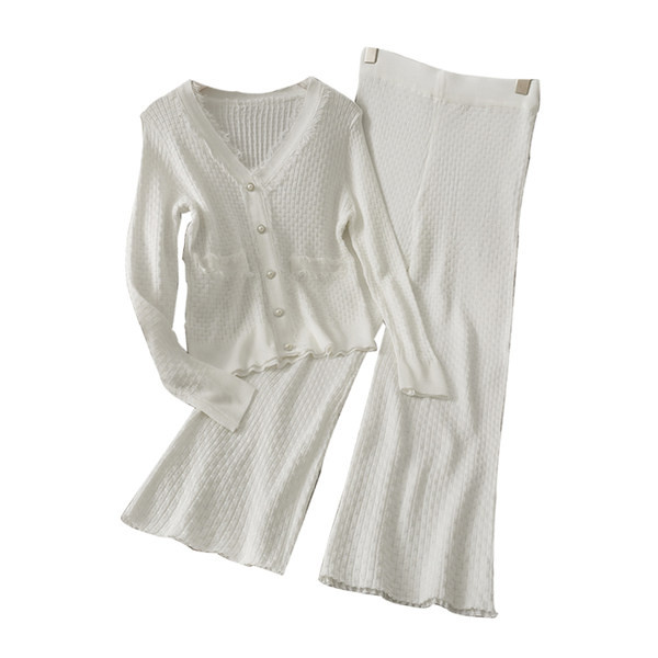 Sieviešu komplekts no divām daļām - bikses un veste