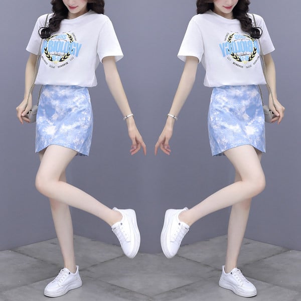 Naiste kaheosaline komplekt - aplikatsiooniga T-särk ja lühike seelik