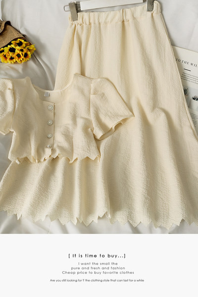 Sieviešu ikdienas komplekts-svārki un blūze ar pogām