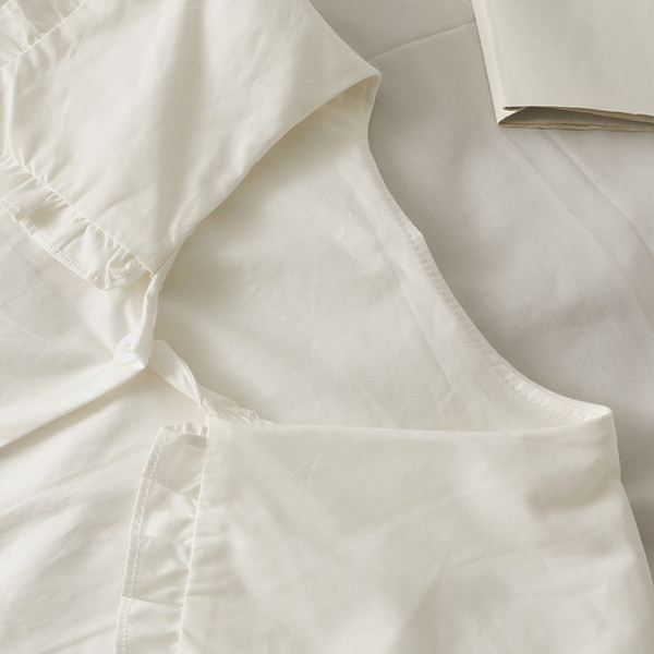 Moodne kaheosaline lillemotiivide ja nööpidega naiste komplekt