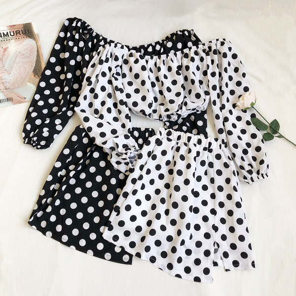 Női szett blúz leesett váll és magas derékú szoknya