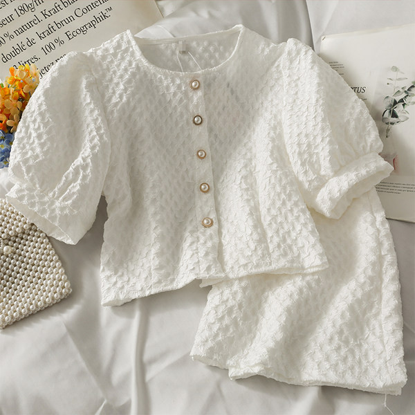 Uue mudeli naiste komplekt kahest osast - seelik ja särk