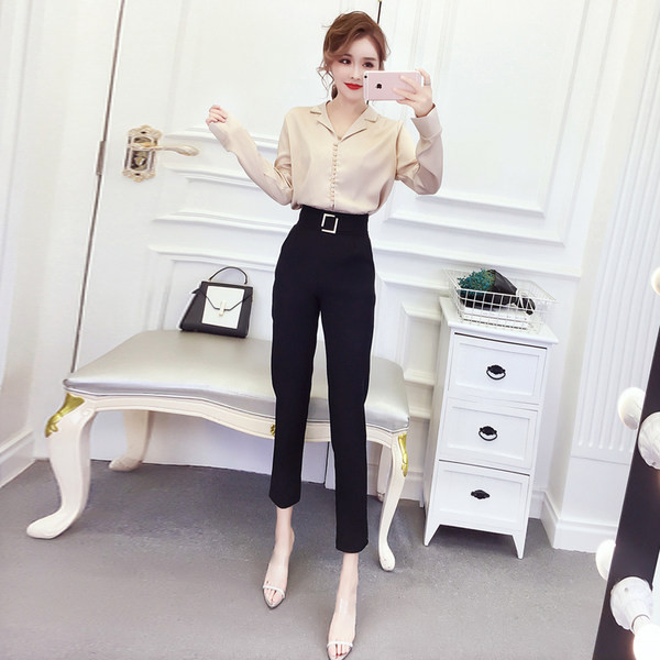 Elegantne naiste komplekt - särk ja püksid