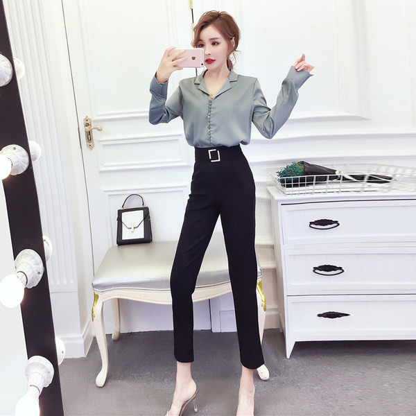 Elegantne naiste komplekt - särk ja püksid