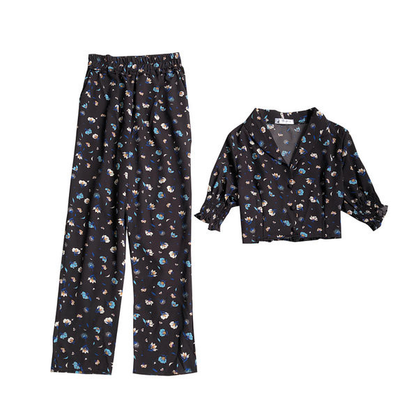 Γυναικείο σετ με κοντή μπλούζα και φαρδύ παντελόνι