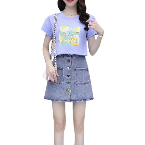 Naiste vabaaja aplikatsiooniga t-särgi ja nööpidega teksaseeliku komplekt