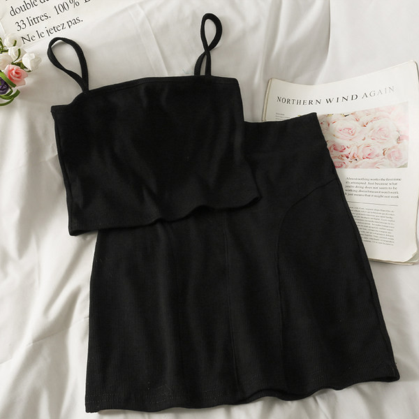 Moodne naiste komplekt kahest osast - lühike seelik ja topp