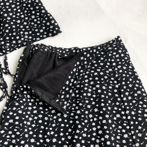 Naiste komplekt lühike pluus V-kaelusega ja pika seelikuga