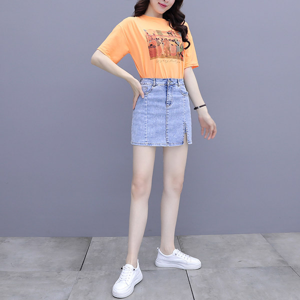 Jauna modeļa vasaras sieviešu t-kreklu komplekts ar aplikāciju un džinsa svārkiem