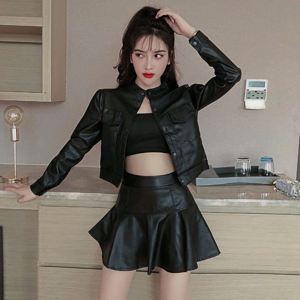 Uue mudeli kevadkomplekt - jope ja lõikega seelik