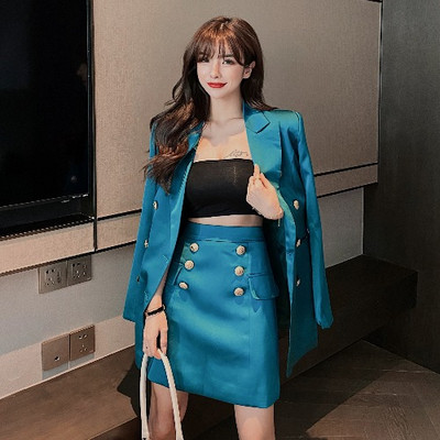 Új tavaszi-őszi női öltöny - kabát és szoknya arany gombokkal