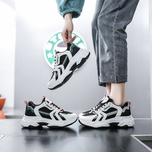 Kareda tallapaelte ja kirjaga naiste tossud