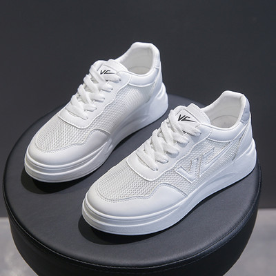 Naiste vabaaja tossud võrgu ja paeltega