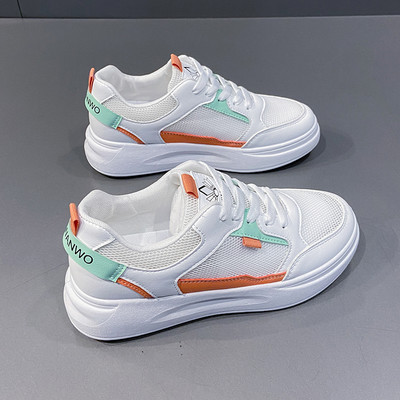 Naiste vabaaja tossud võrgu ja paeltega